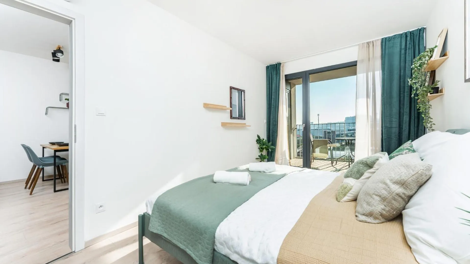 2 Min Walk O2 Arena New Dinopark Apartment Prague