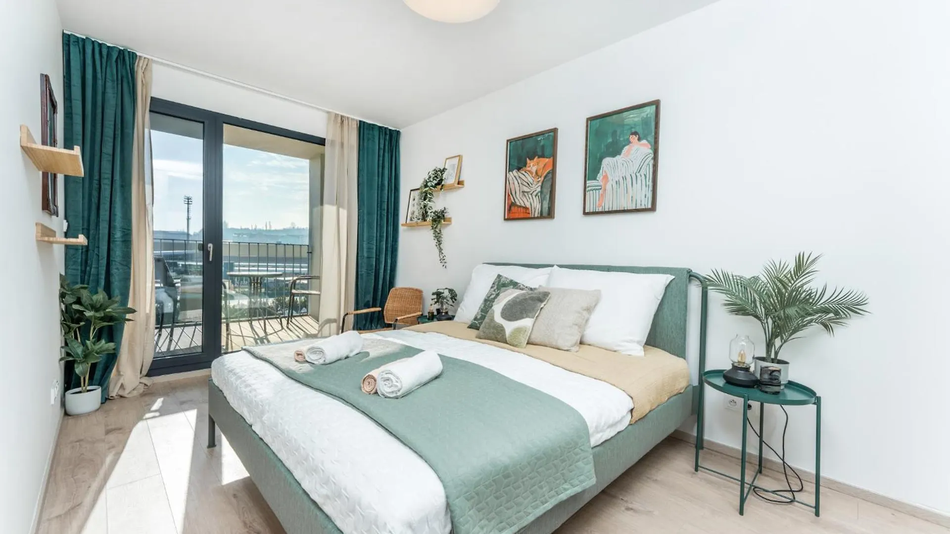 2 Min Walk O2 Arena New Dinopark Apartment Prague Czech Republic
