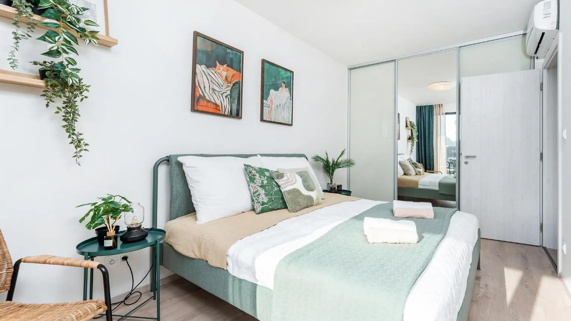 2 Min Walk O2 Arena New Dinopark Apartment Prague